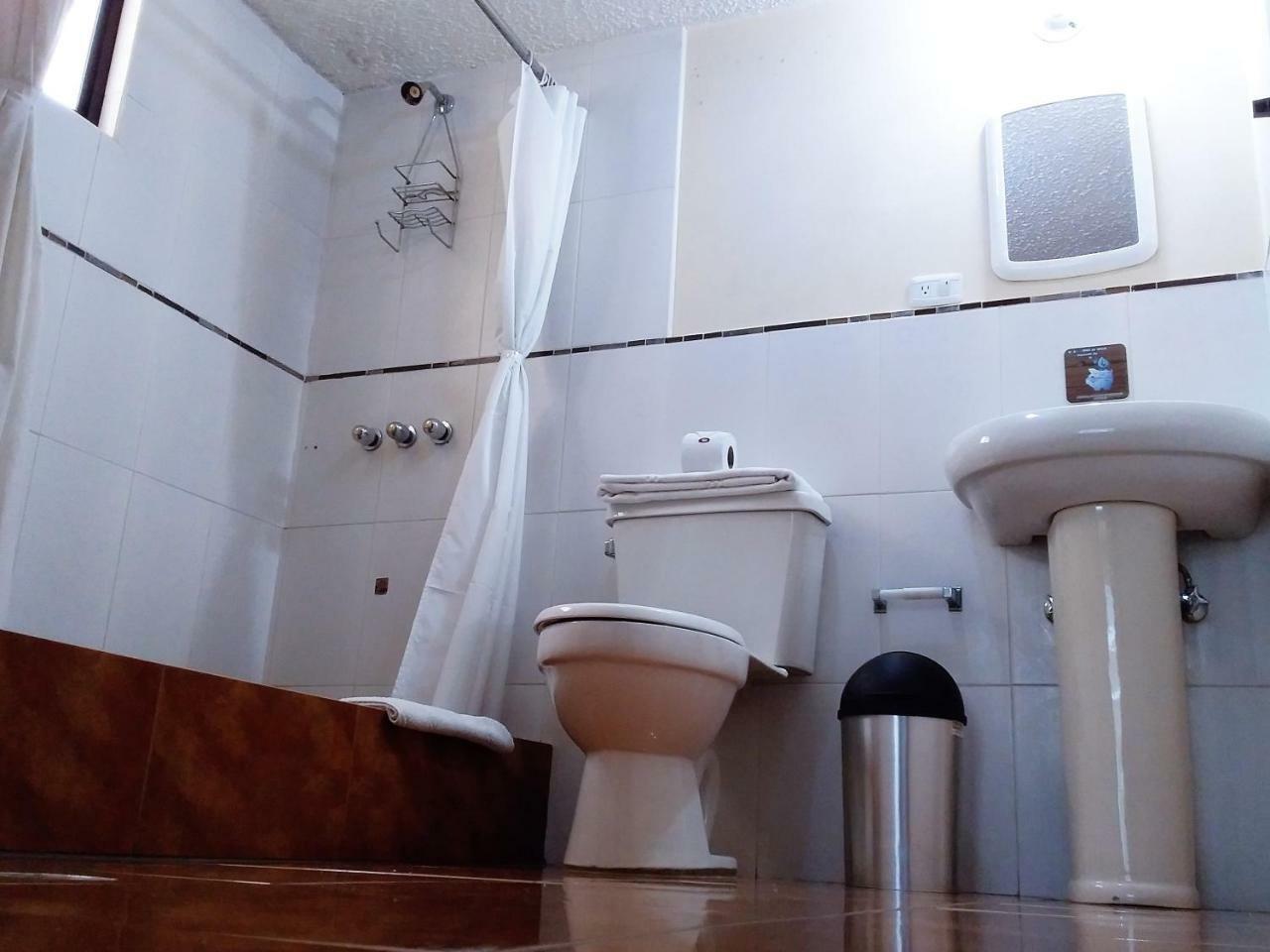 Hostal El Roble 키토 외부 사진
